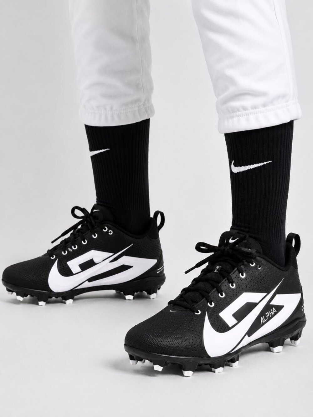 Nike Alpha Menace 4 Mid Football Cleats Black White Size 16 FZ7703-005 NWT